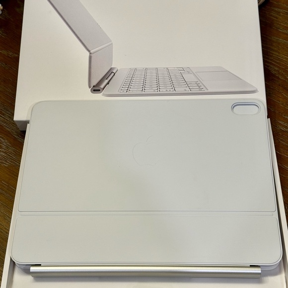 Apple Magic Keyboard - Picture 2 of 4